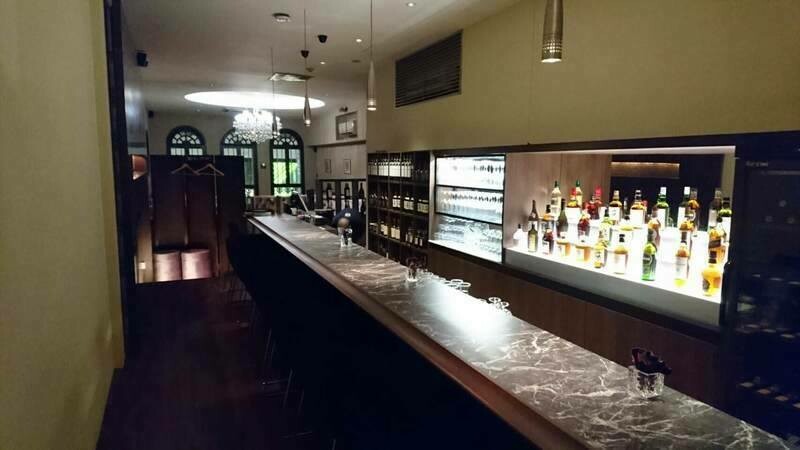 File:Cc-club-interior4.jpg