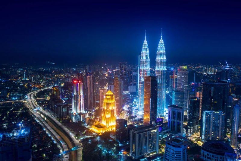 File:Petronas Twin Towers.jpg