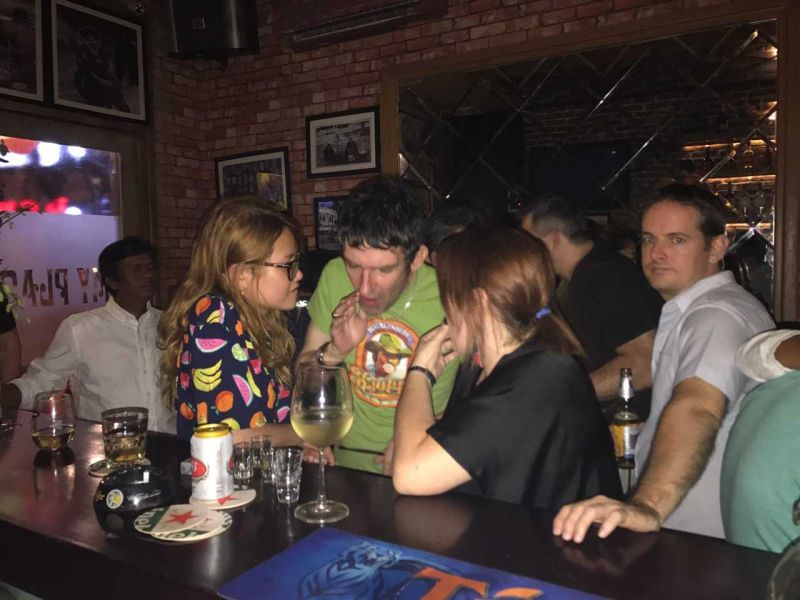File:Legends Bar17.jpg