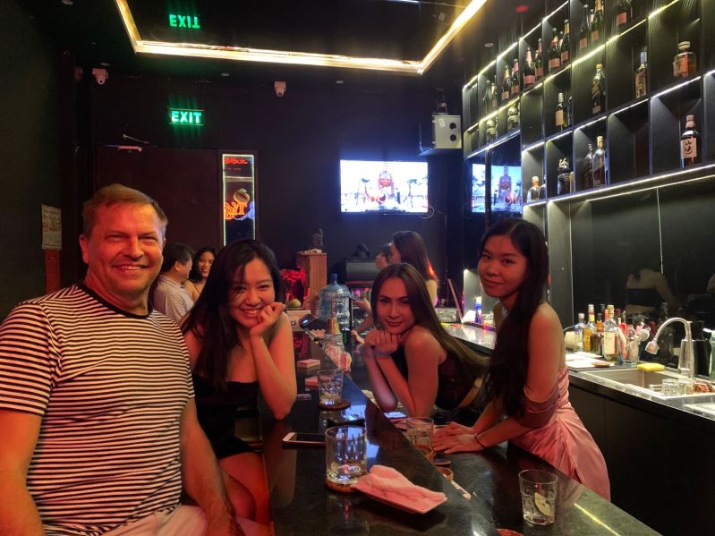 File:Peachy Bar5.jpg