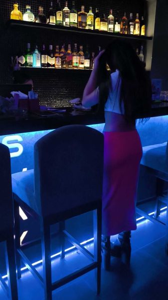 File:Sway Bar & Lounge2.jpg