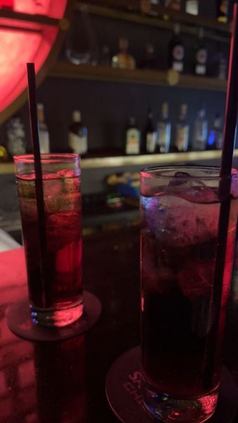 File:Moonlight Bar Saigon17.jpg