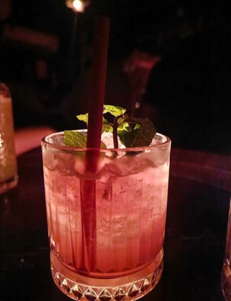 File:Bunker Bar3.jpg