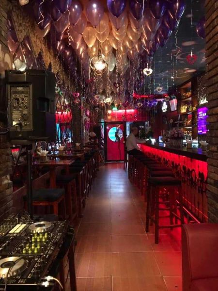 File:Luna bar4.jpg