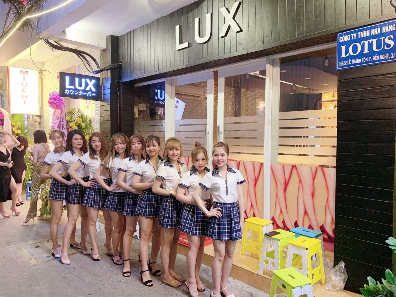 File:LUX Counter Bar & Karaoke3.jpg