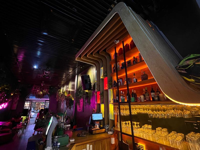 File:Happy Life Bar13.jpg