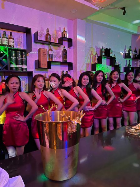 File:Miu Bar16.jpg