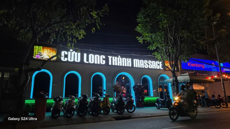 File:Cửu Long Thành Massage.jpeg