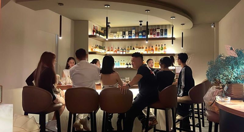 File:SKI Bar HCM city1.jpg