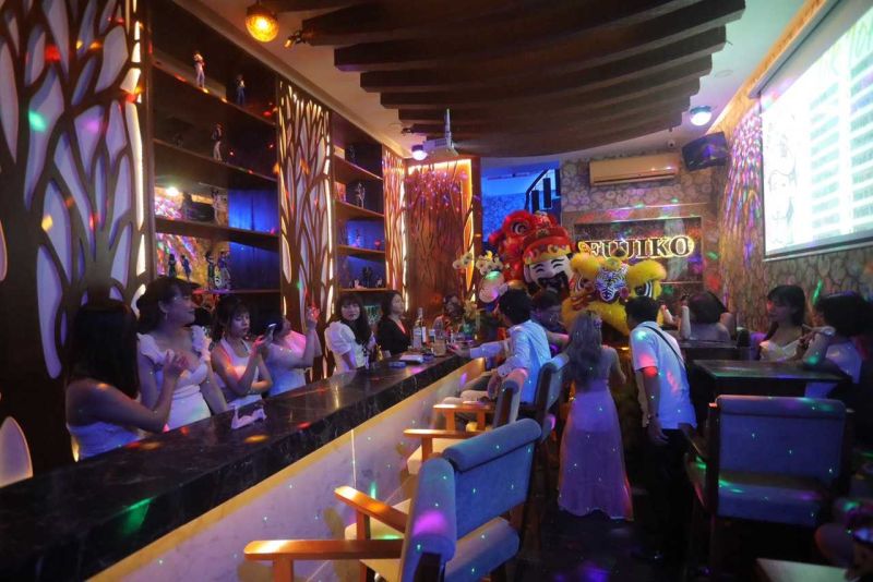 File:Fujiko Bar1.jpg