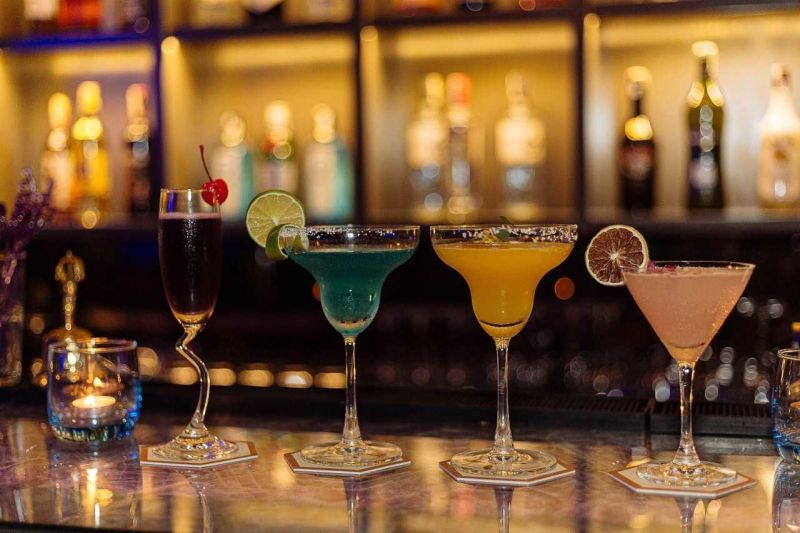 File:The Birdcage Bar and Lounge2.jpg