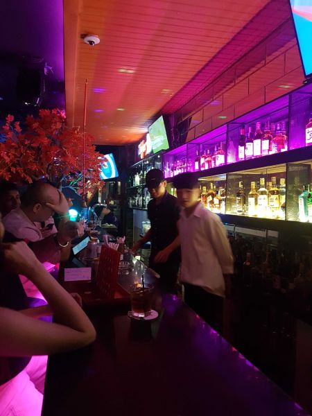 File:Hangover Bar7.jpg