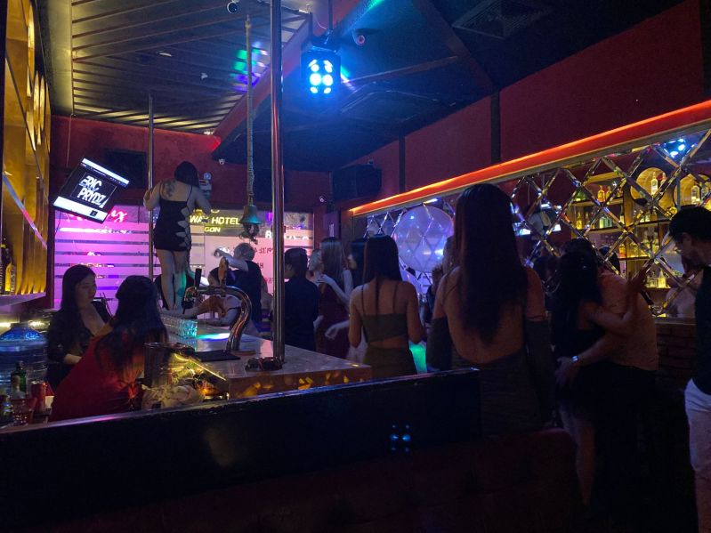 File:Red Light Bar3.jpg