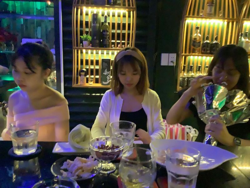 File:SAKI BAR（咲希BAR）7.jpg