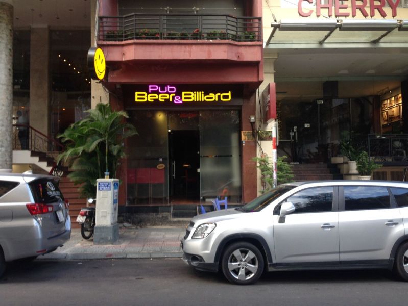 File:Smiley Bar1.jpg