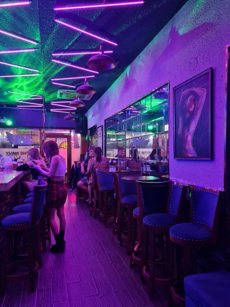 File:The Navy Bar7.jpg