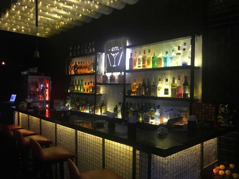 File:Em Bar4.jpg