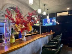 Gris Bar4.jpg