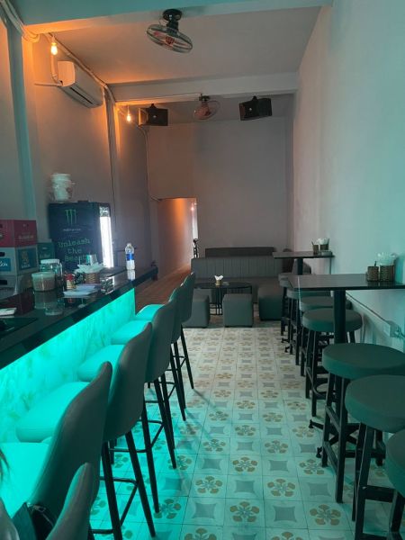 File:Swan Bar6.jpg