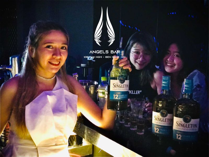 File:Angels Bar Drink&More8.jpg