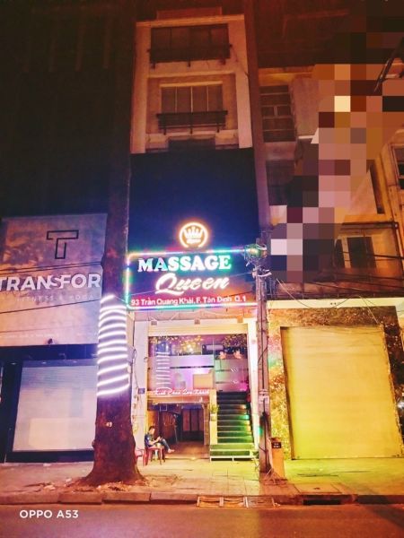File:Massage Queen - HCM.jpg