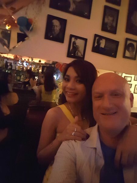 File:Legends Bar18.jpg