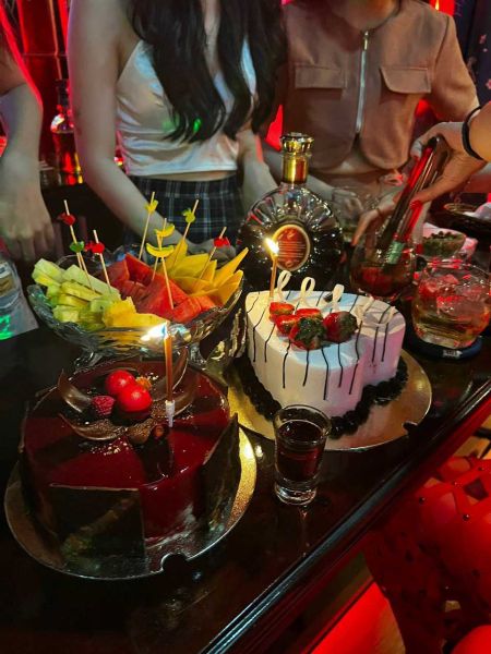 File:MIMI 2 bar2.jpg