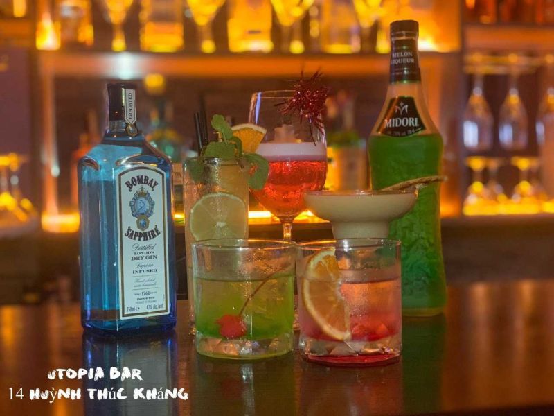 File:Utopia Bar Sài Gòn4.jpg