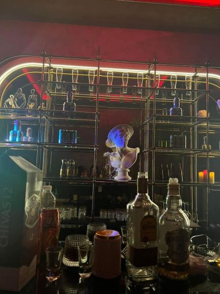 File:SOKO Whisky Bar19.jpg