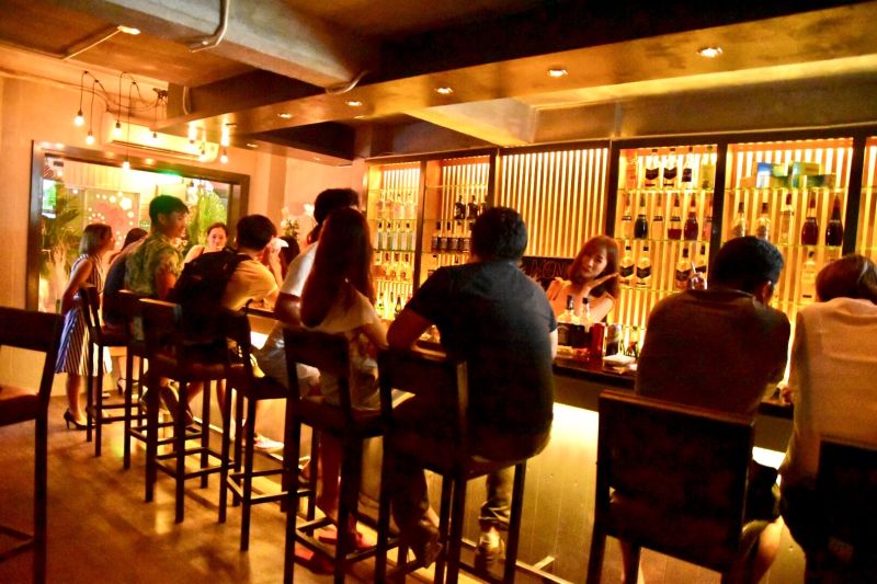 File:BAR 六花ROKKA SAIGON1.jpg