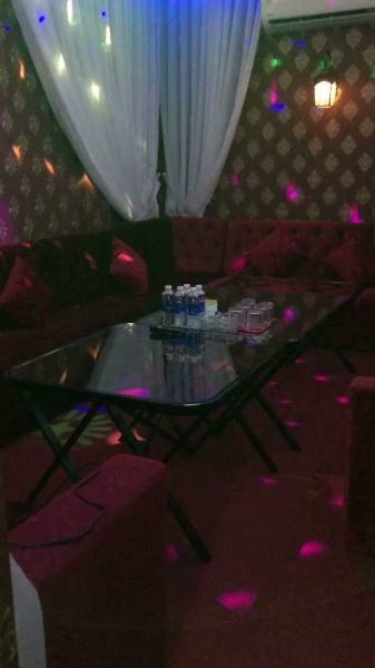 File:Cat Walk Bar & Karaoke14.jpg