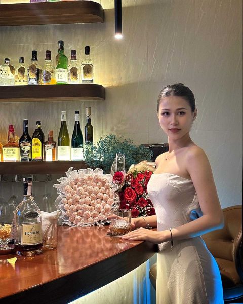 File:SKI Bar HCM city11.jpg