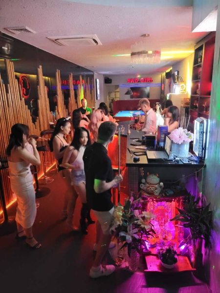File:BUNNY BAR5.jpg