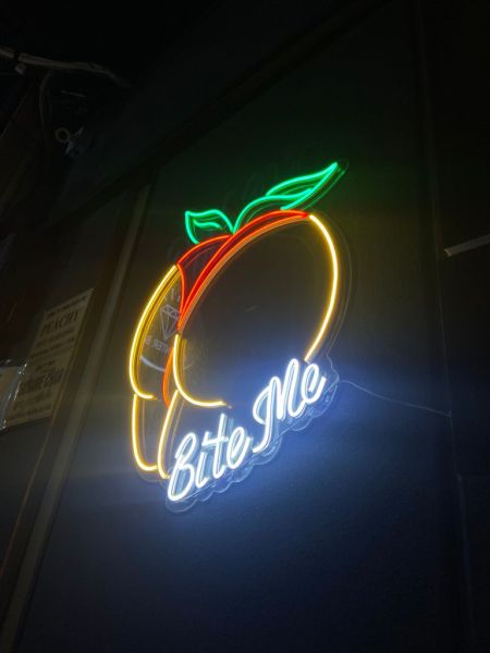 File:Peachy Bar19.jpg