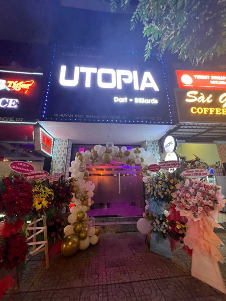 File:Utopia Bar Sài Gòn2.jpg