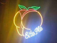 Peachy Bar14.jpg