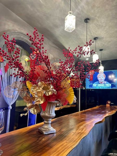 File:Gris Bar2.jpg