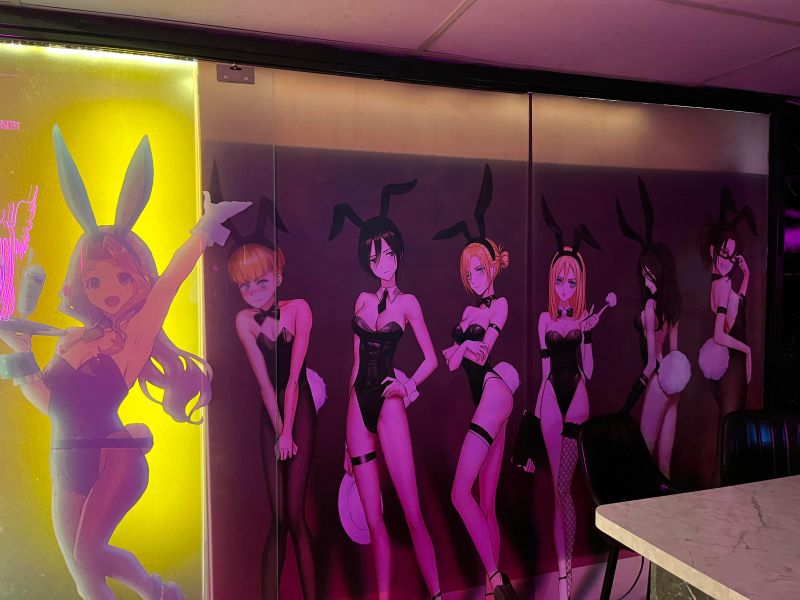 File:Angel bar interior3.jpg