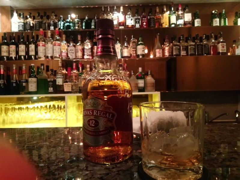 File:SAKU WHISKEY BAR & BEER1.jpg