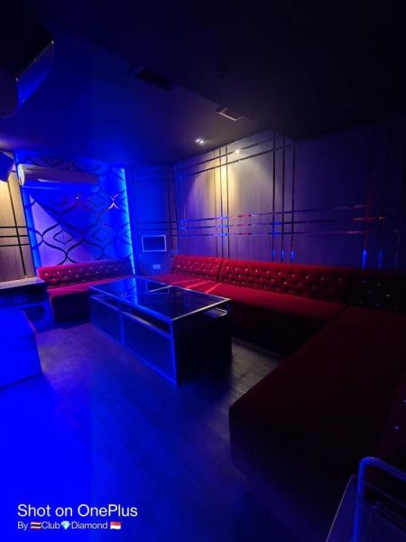 File:Club diamond room2.jpeg
