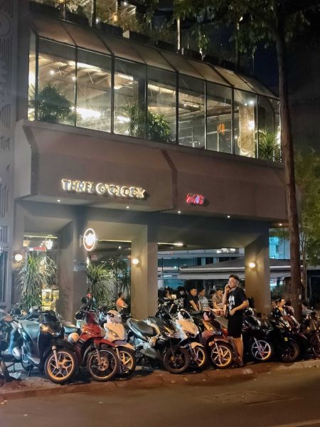 File:Saigon Retro Bar7.jpg
