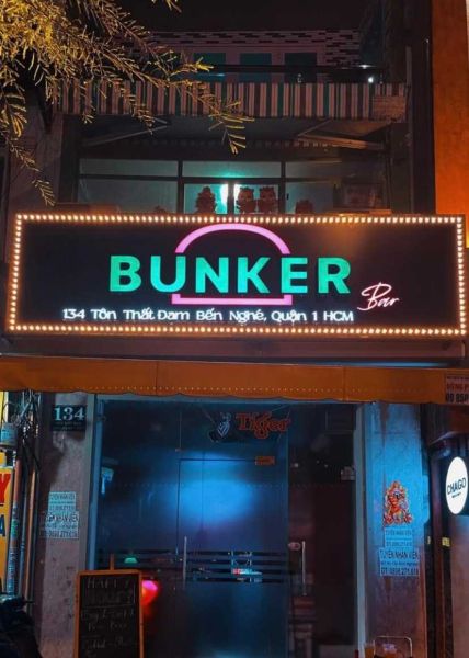File:Bunker Bar1.jpg