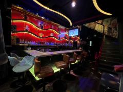 COCO Whisky Bar2.jpg
