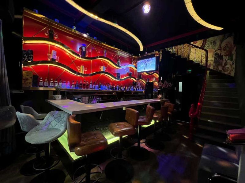 File:COCO Whisky Bar2.jpg