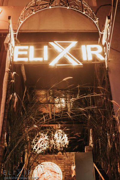 File:Elixir Lounge Bar12.jpg