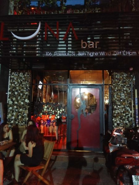 File:Luna bar14.jpg
